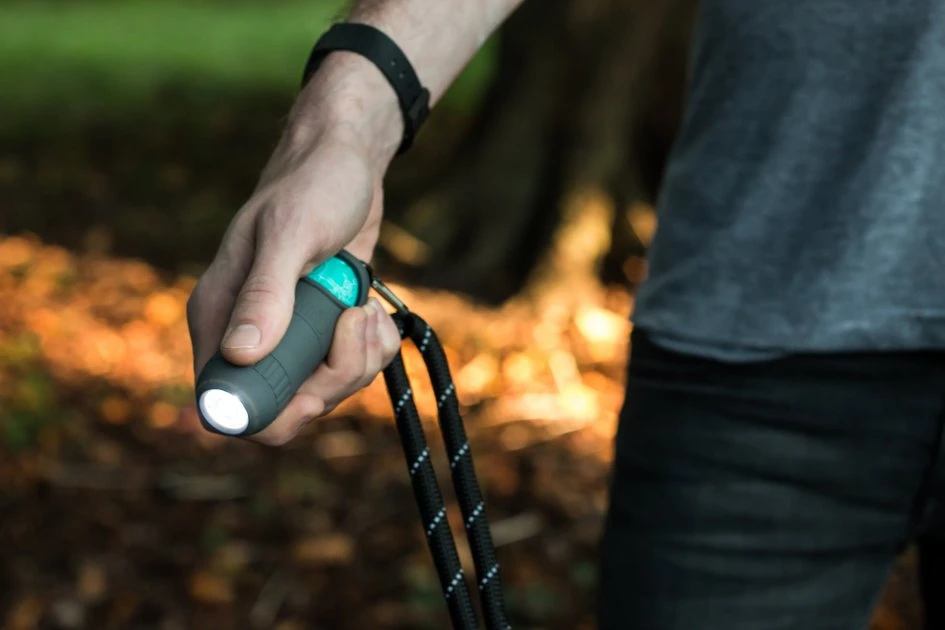 KONG HandiPOD Interchangeable Starter Kit Dog Poop Bag Dispenser 6 KONG HandiPOD Interchangeable Starter Kit Dog Poop Bag Dispenser - Image 4